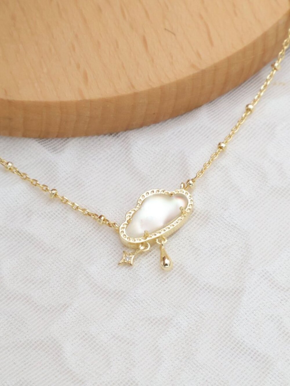 Kendra Scott Celeste Cloud Gold Pendant Necklace - Picture 3 of 3